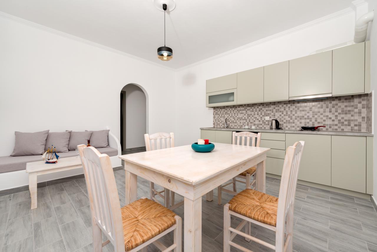Casa Iphigenia Aparthotel Kamári