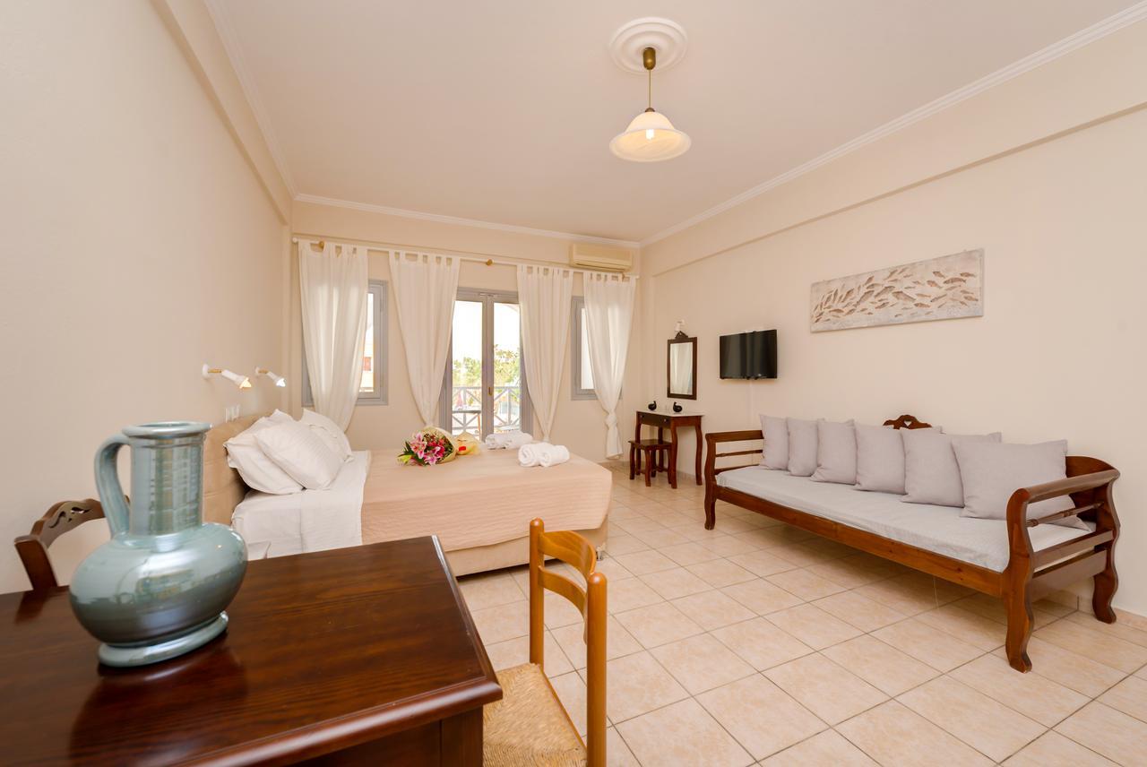 Aparthotel Casa Iphigenia 4*