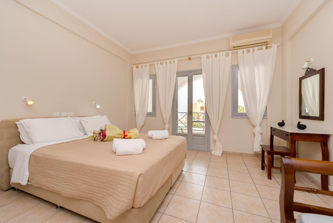 Casa Iphigenia Aparthotel Kamári